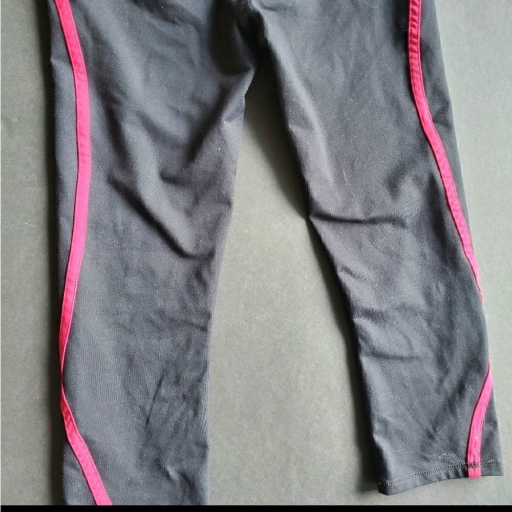 Fabletics Black Capris - Picture 9 of 9
